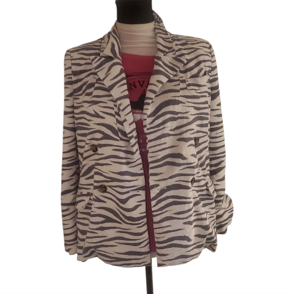 Olivaceous White and Grey Zebra Blazer